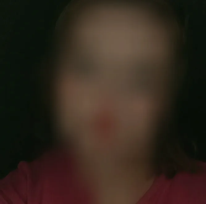 Claudia, 21