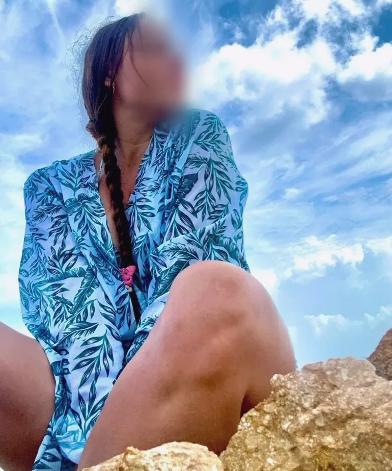 Daniela, 32