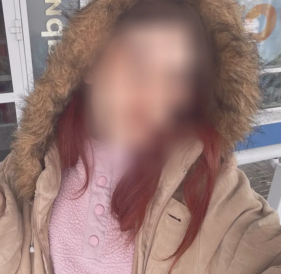 Fiona, 22